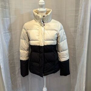 Tommy Hilfiger Black and White Puffer Jacket Size SP down filled